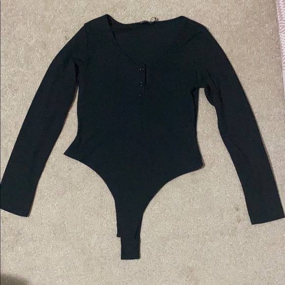 Black Ribbed Long-Sleeve Shape Bodysuit - Picture 2 of 13